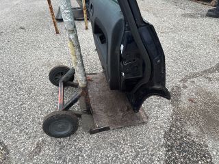 bontott FORD FIESTA V Jobb hátsó Ajtó (Részeivel)