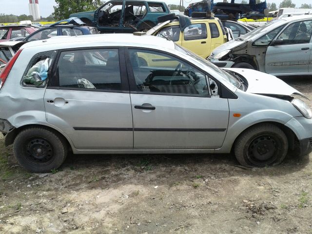 bontott FORD FIESTA V Jobb hátsó Ajtó (Üres lemez)