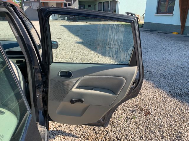 bontott FORD FIESTA V Jobb hátsó Ajtó (Üres lemez)