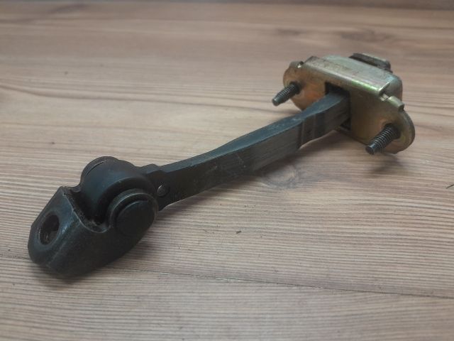 bontott FORD FIESTA V Jobb hátsó Ajtóhatároló