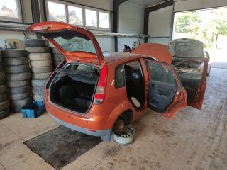 bontott FORD FIESTA V Jobb hátsó Ajtóhatároló