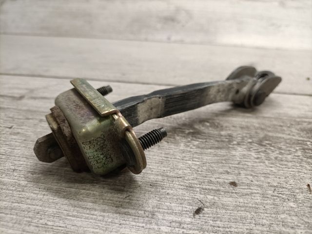 bontott FORD FIESTA V Jobb hátsó Ajtóhatároló