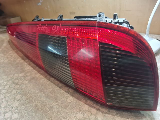bontott FORD FIESTA V Jobb Hátsó Lámpa