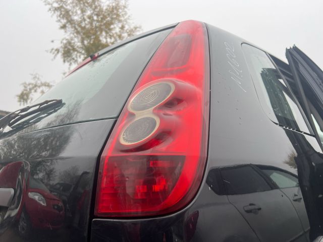 bontott FORD FIESTA V Jobb Hátsó Lámpa