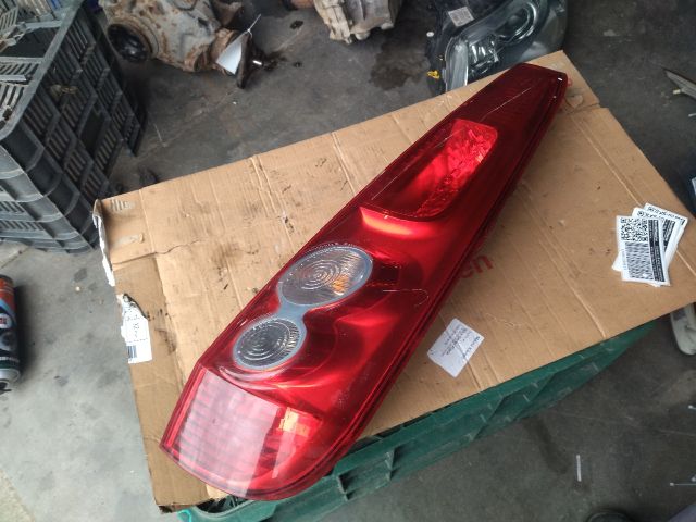 bontott FORD FIESTA V Jobb Hátsó Lámpa