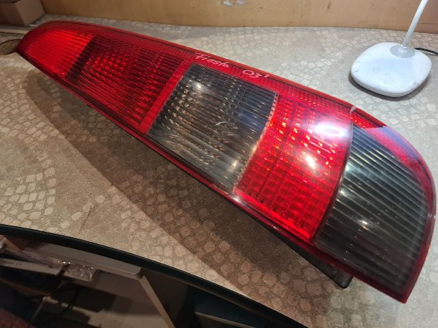 bontott FORD FIESTA V Jobb Hátsó Lámpa