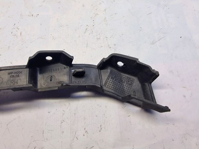 bontott FORD FIESTA V Jobb hátsó Oldal Lökhárító Tartó (Műanyag)