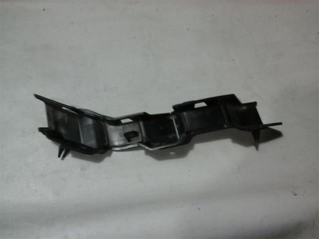 bontott FORD FIESTA V Jobb hátsó Oldal Lökhárító Tartó (Műanyag)