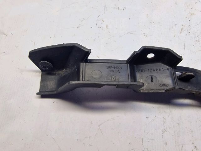 bontott FORD FIESTA V Jobb hátsó Oldal Lökhárító Tartó (Műanyag)