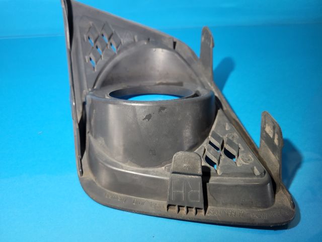 bontott FORD FIESTA V Jobb Ködfényszóró Lámpakeret