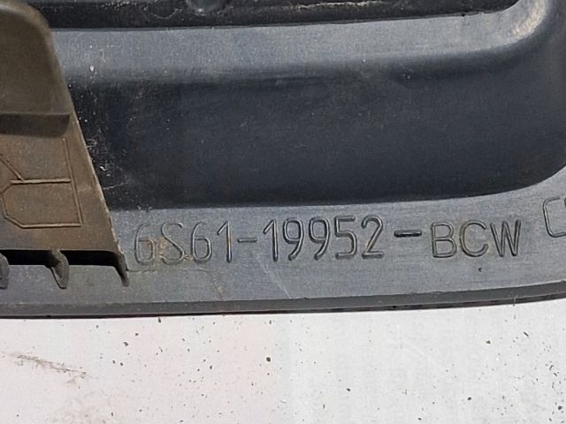 bontott FORD FIESTA V Jobb Ködfényszóró Lámpakeret