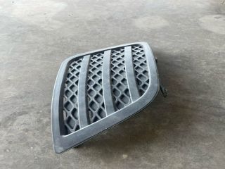 bontott FORD FIESTA V Jobb Ködlámpa Rács