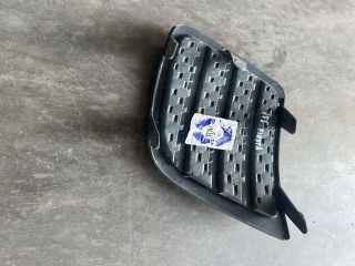 bontott FORD FIESTA V Jobb Ködlámpa Rács