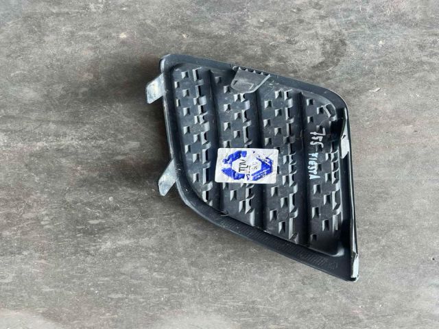 bontott FORD FIESTA V Jobb Ködlámpa Rács