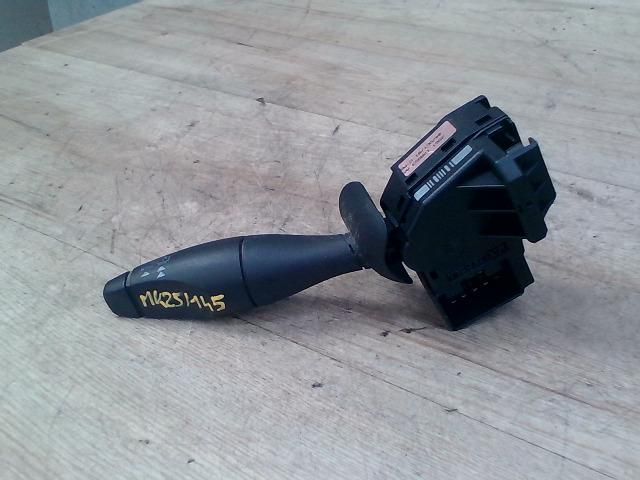 bontott FORD FIESTA V Jobb Kormánykapcsoló Ablaktörlő