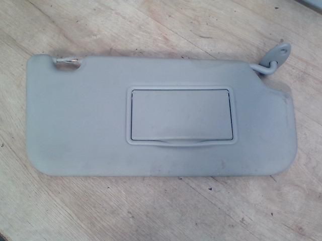 bontott FORD FIESTA V Jobb Napellenző