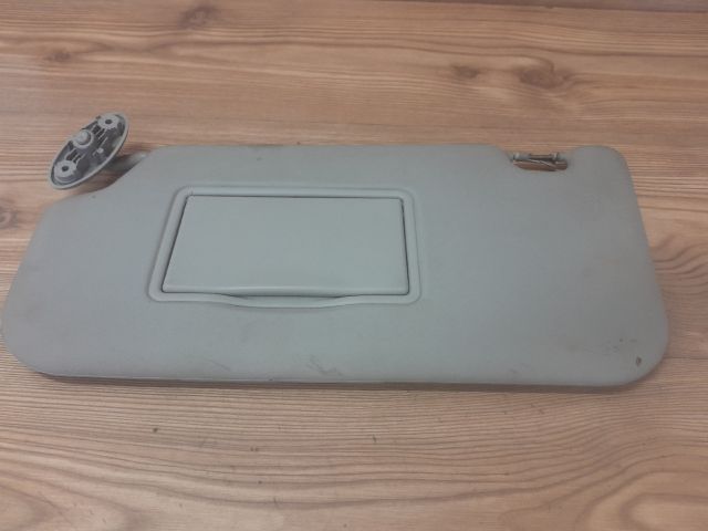 bontott FORD FIESTA V Jobb Napellenző