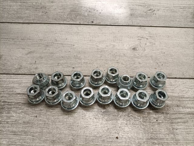 bontott FORD FIESTA V Kerék Csavar Szett