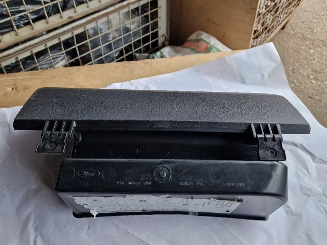 bontott FORD FIESTA V Kesztyűtartó Ajtó