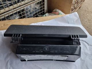 bontott FORD FIESTA V Kesztyűtartó Ajtó