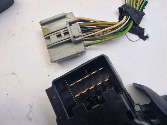 bontott FORD FIESTA V Komplett Kormánykapcsoló (Bajuszkapcsoló)