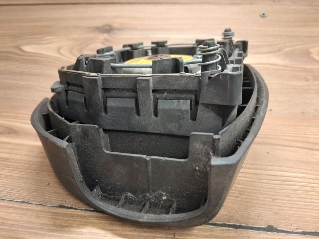 bontott FORD FIESTA V Kormánylégzsák