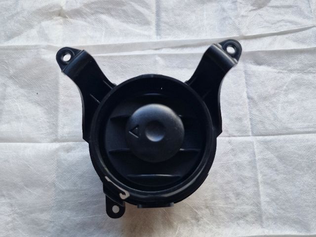 bontott FORD FIESTA V Középső Bal Szellőző