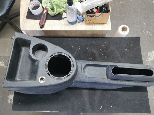 bontott FORD FIESTA V Középső Kardánbox Burkolat