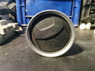 bontott FORD FIESTA V Középső Szellőző