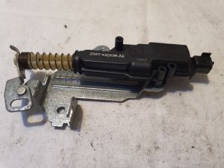 bontott FORD FIESTA V Központizár Motor Tankajtó