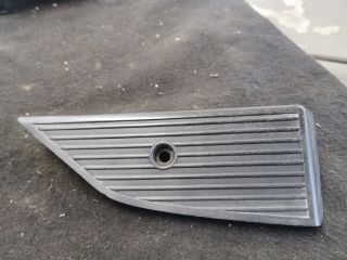 bontott FORD FIESTA V Lábtámasz Burkolat