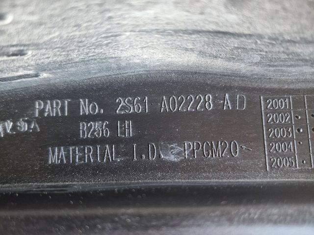 bontott FORD FIESTA V Levélrács