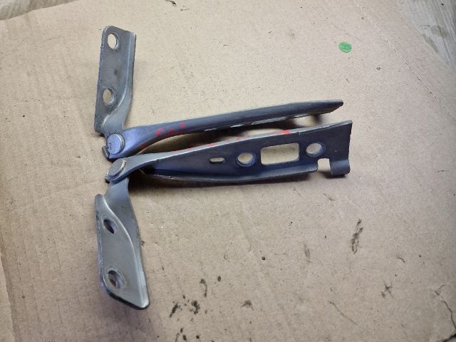 bontott FORD FIESTA V Motorháztető Jobb Zsanér