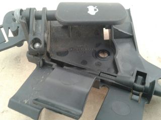 bontott FORD FIESTA V Motorháztető Nyitó Bowden