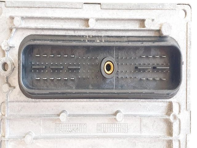 bontott FORD FIESTA V Motorvezérlő