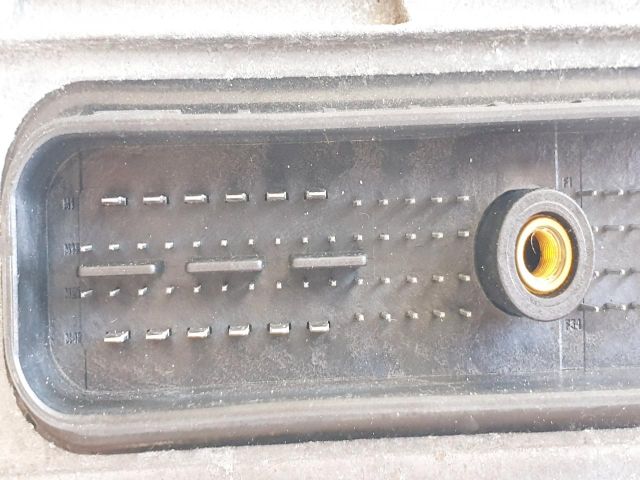 bontott FORD FIESTA V Motorvezérlő