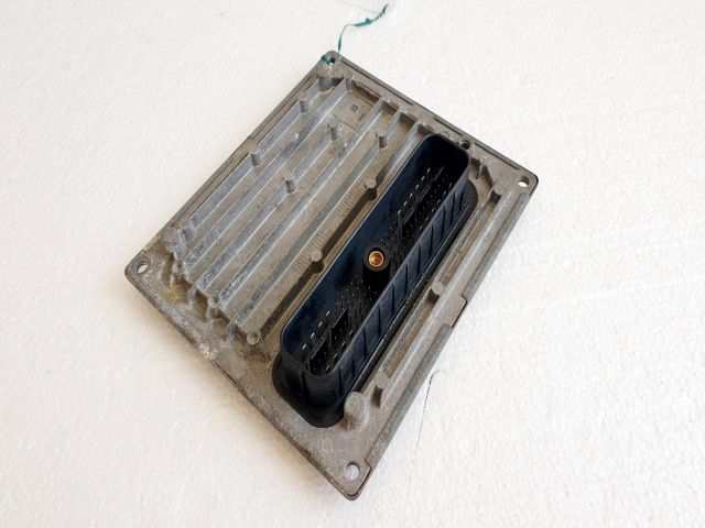 bontott FORD FIESTA V Motorvezérlő