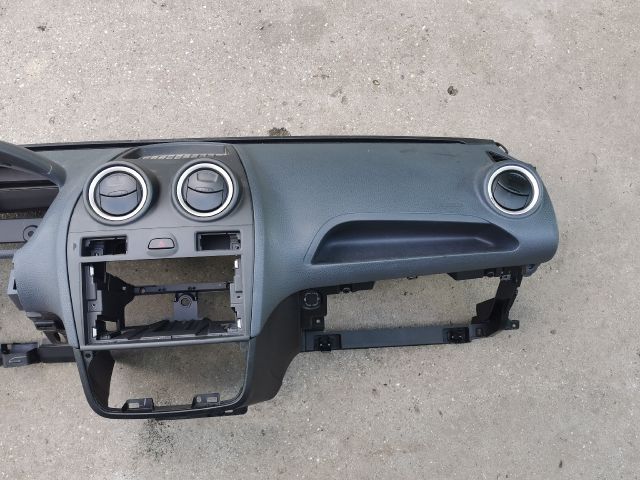 bontott FORD FIESTA V Műszerfal Héj