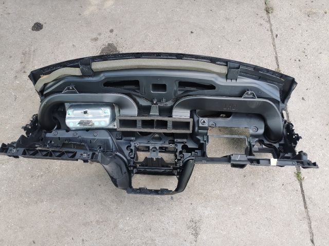 bontott FORD FIESTA V Műszerfal Héj