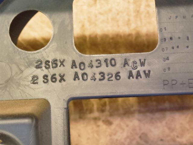 bontott FORD FIESTA V Műszerfal Héj