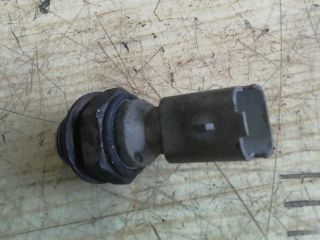 bontott FORD FIESTA V Olajnyomás Jeladó