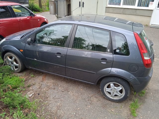 bontott FORD FIESTA V Pótféklámpa