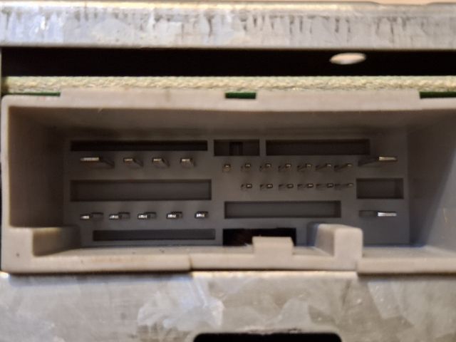 bontott FORD FIESTA V Rádió / CD