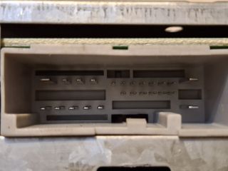 bontott FORD FIESTA V Rádió / CD