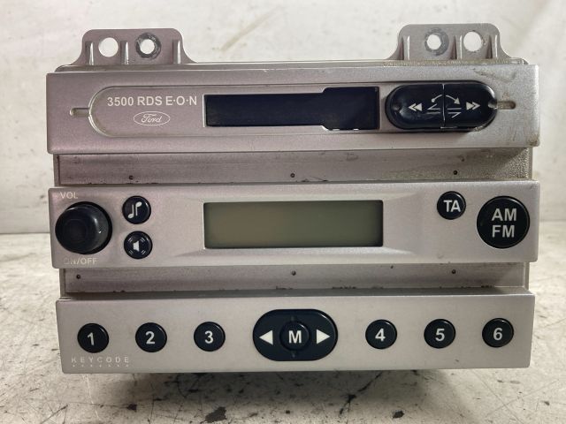 bontott FORD FIESTA V Rádió / CD