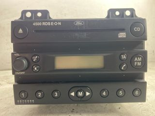 bontott FORD FIESTA V Rádió / CD