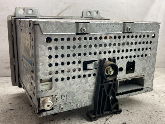 bontott FORD FIESTA V Rádió / CD