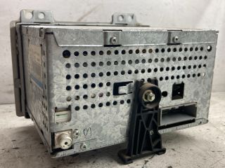 bontott FORD FIESTA V Rádió / CD