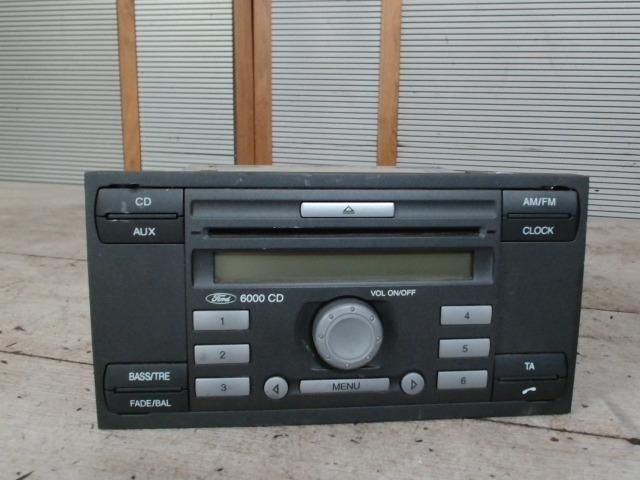 bontott FORD FIESTA V Rádió / CD