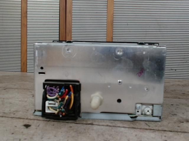 bontott FORD FIESTA V Rádió / CD